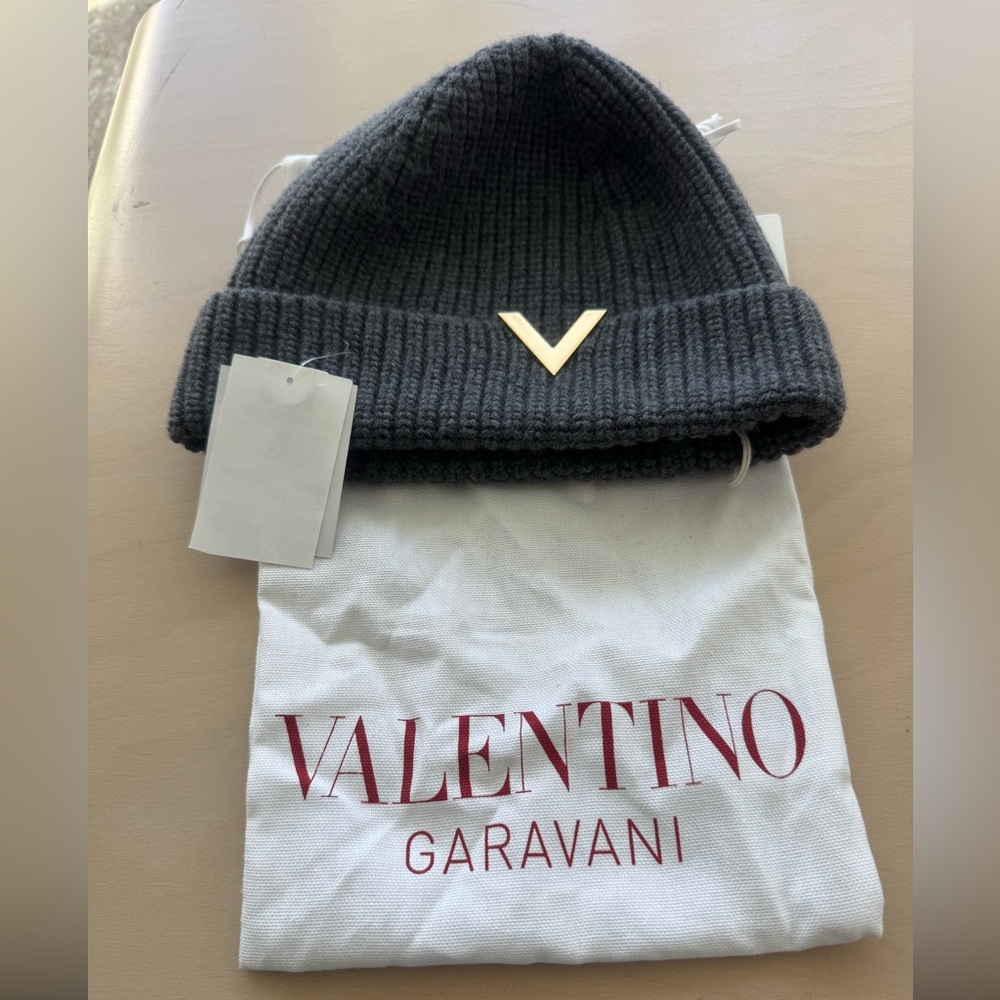 Valentino Garavani Gray Beanie V-Plaque